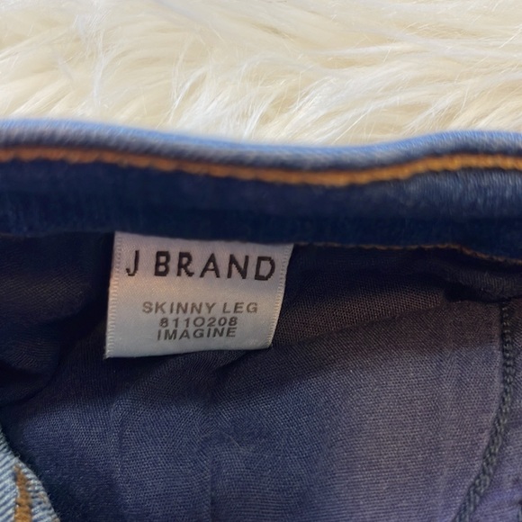 J Brand 811 Mis-Rise Skinny Jean in Imagine - Picture 5 of 6